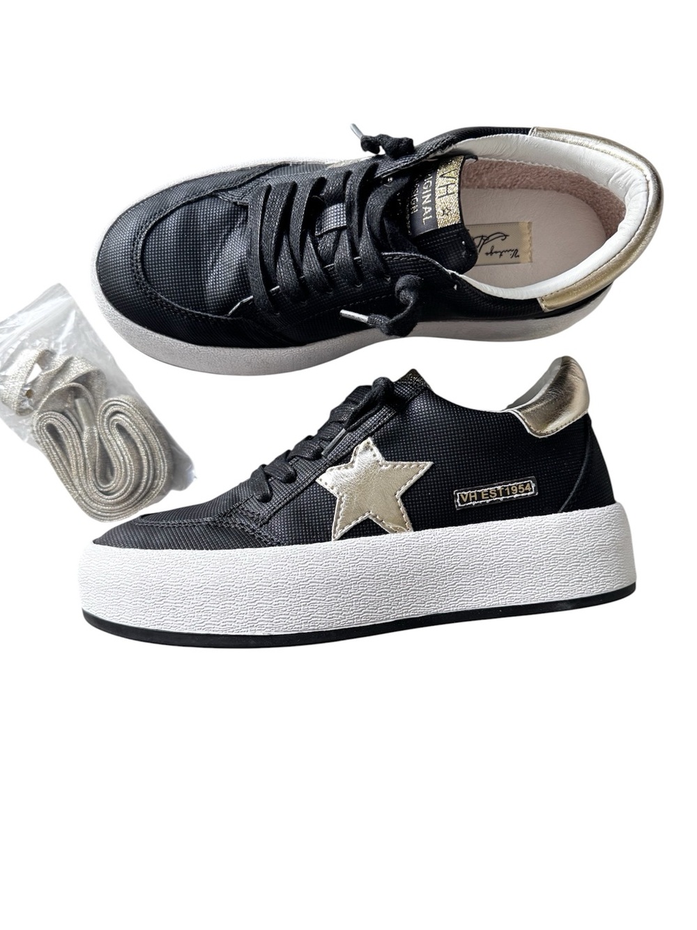 Vintage Havana Black Platform Sneakers with Gold Star Accent - size 7
